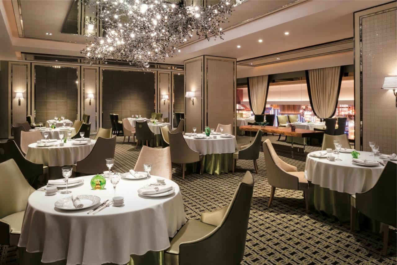 Studio City Hotel Макао Экстерьер фото The restaurant in 2011