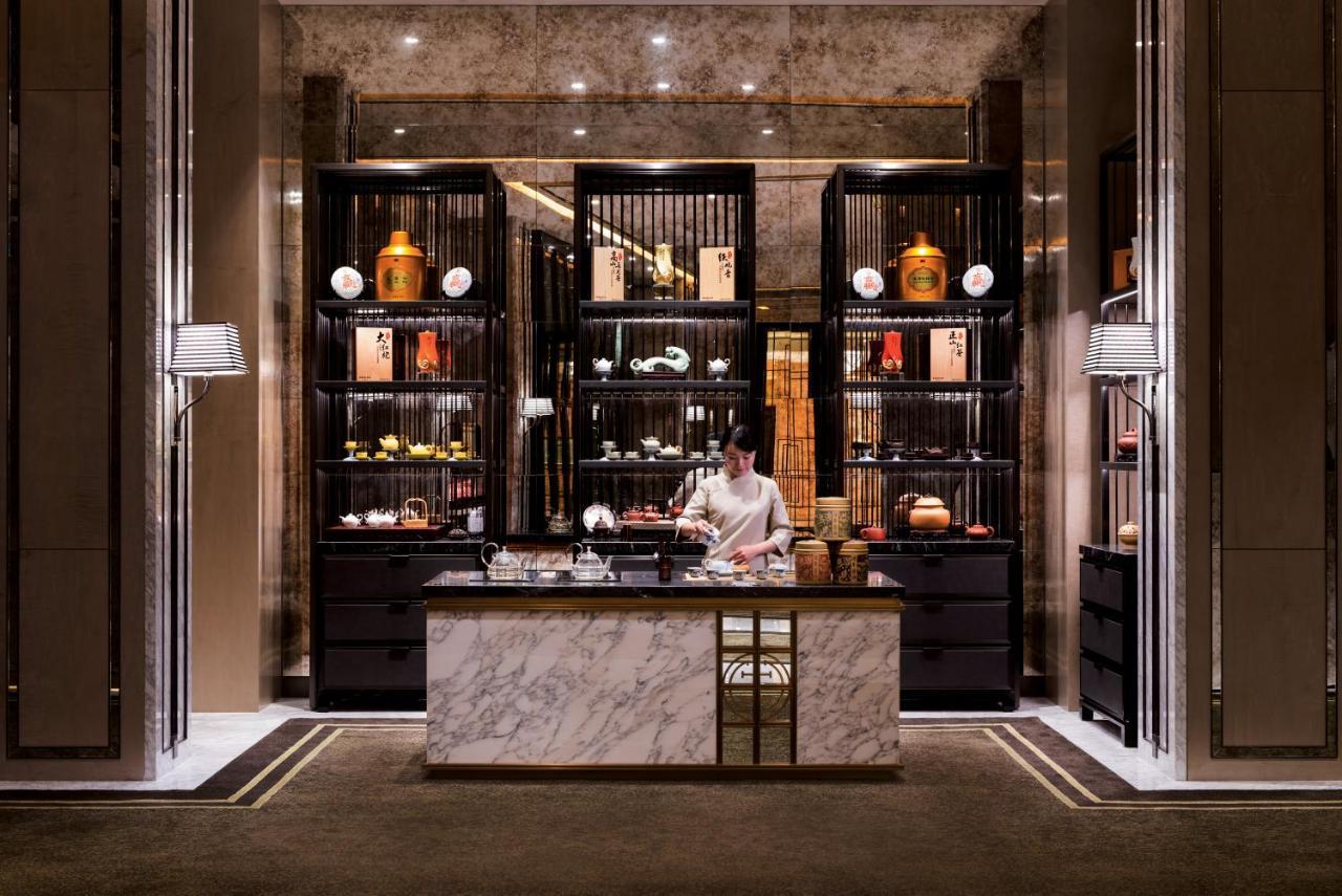 Studio City Hotel Макао Экстерьер фото The Tea Bar at The St Regis Mumbai