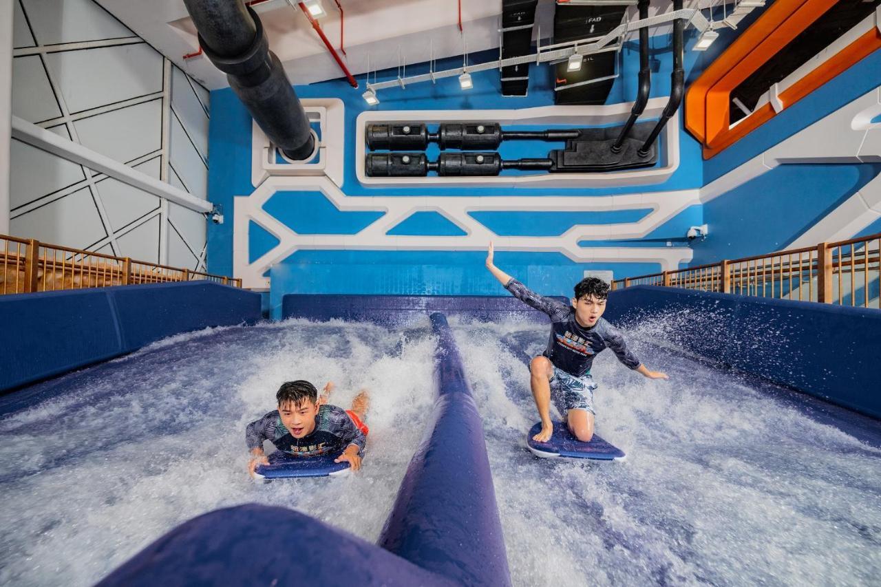 Studio City Hotel Макао Экстерьер фото The Flow Rider